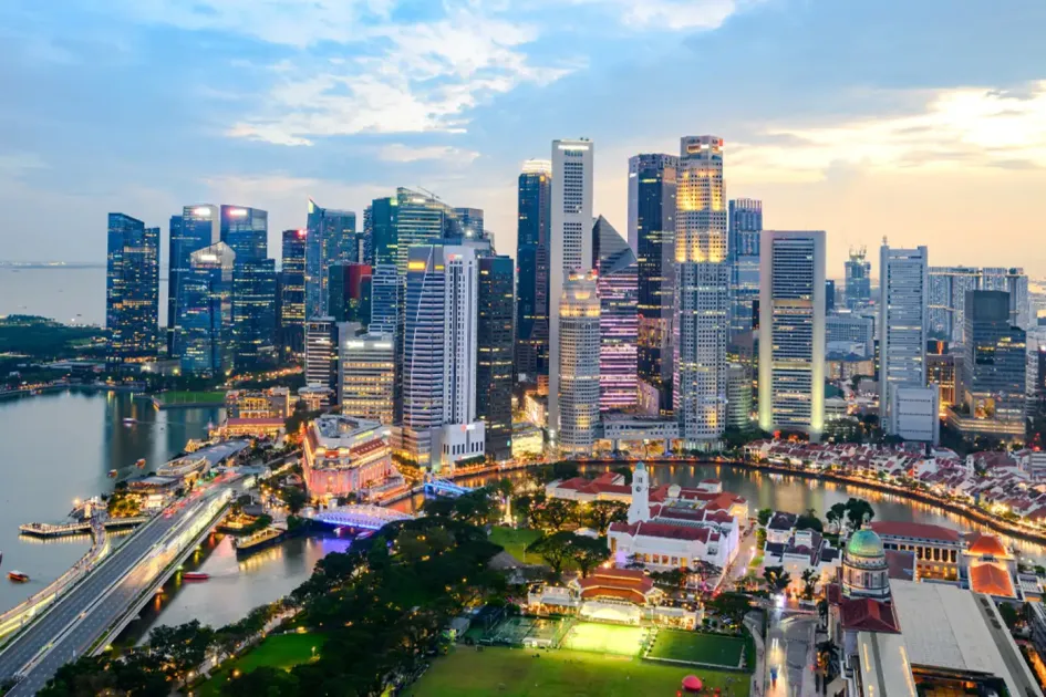 اقتصاد سنغافورة يحقق قفزة 5.7% في الربع الأخير
