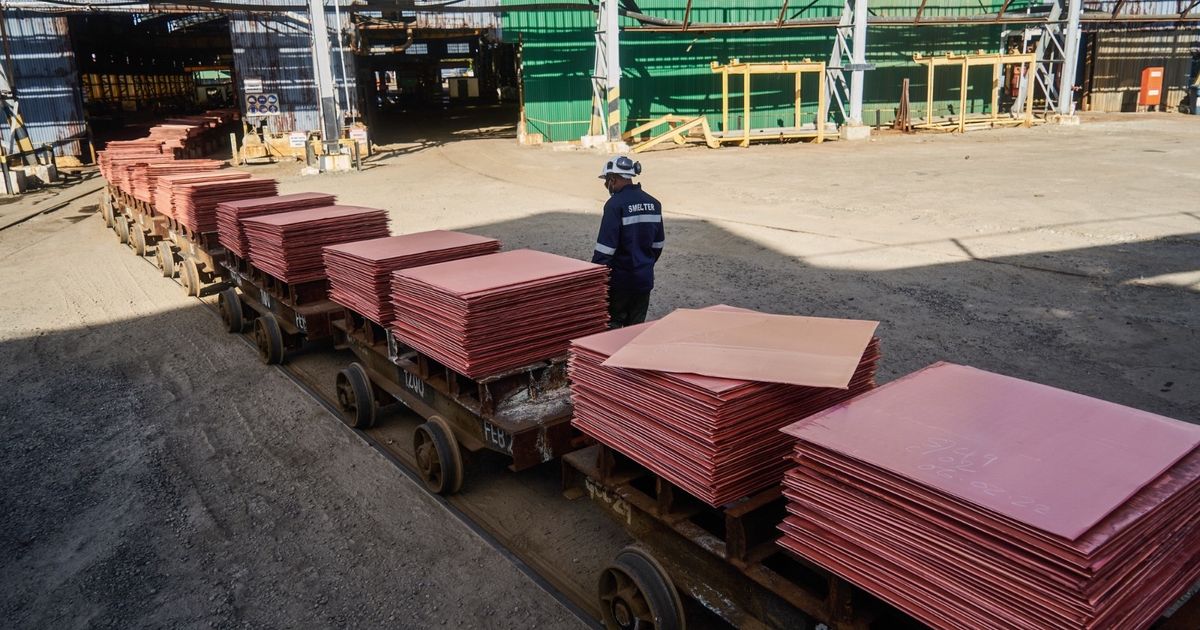 شركات تعدين صينية في زامبيا تبدأ دفع الضرائب باليوان