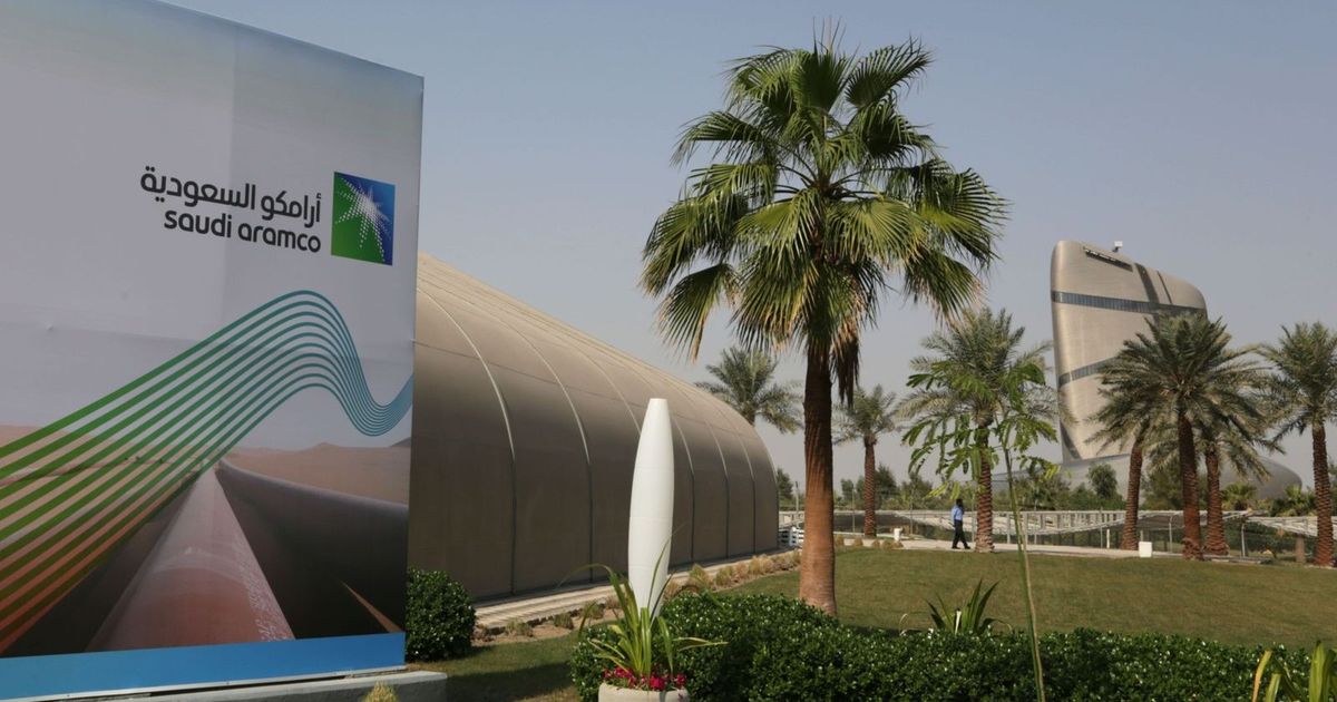أرامكو تعدل أسعار الوقود لعدد من الشركات المدرجة اعتباراً من 2026