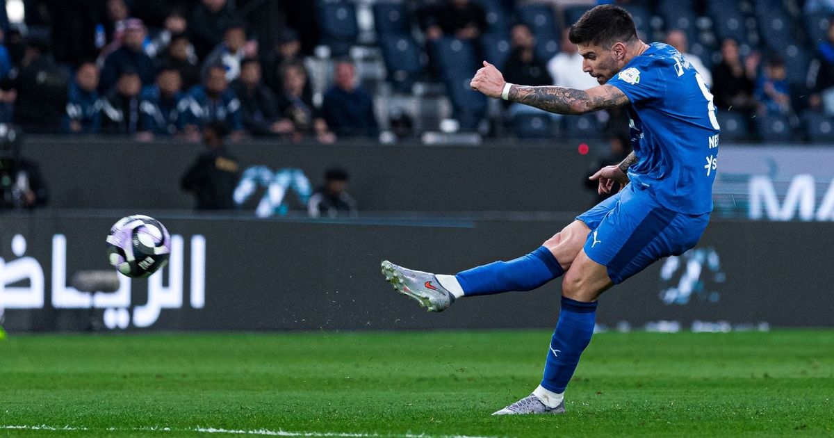 شاهد.. روبن نيفيز ينثر سحره ويقود الهلال لفوز كبير على الحزم