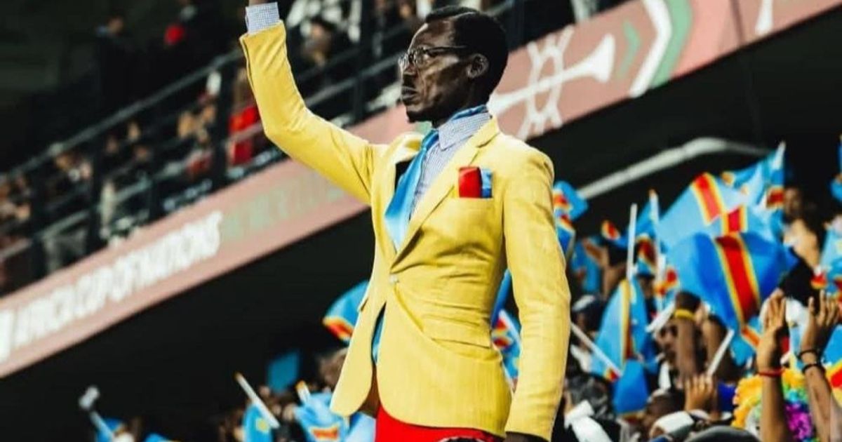 90 دقيقة بلا حراك تعرّف على أيقونة مدرجات كأس أمم إفريقيا