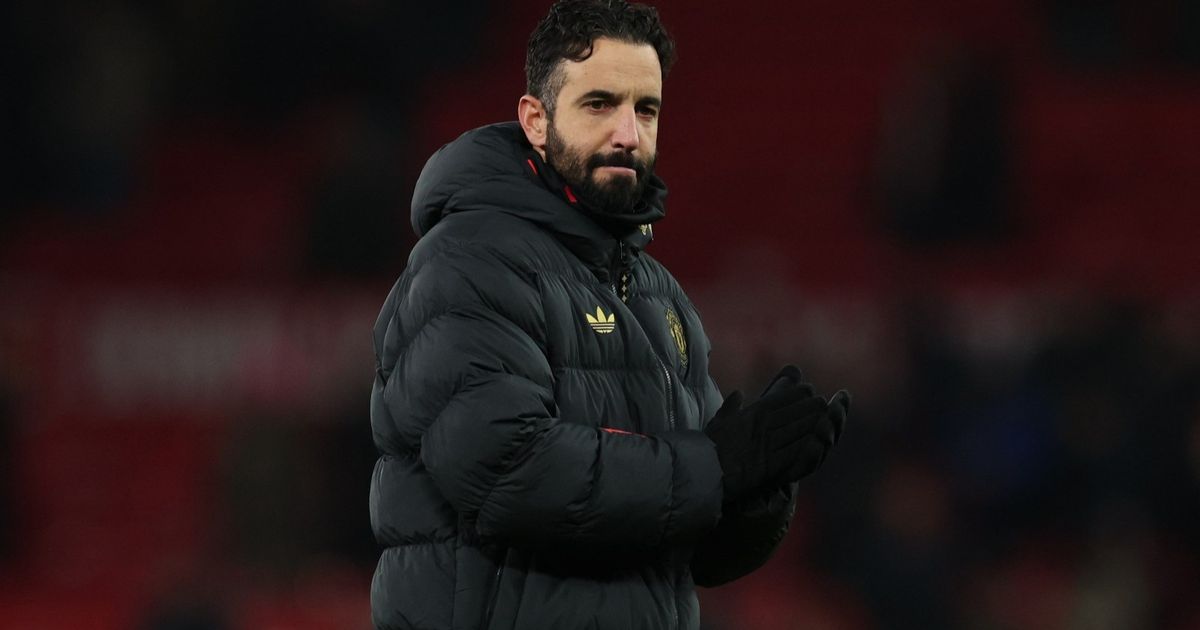 تسريبات “واتساب” تكشف غضب إدارة يونايتد من طريقة لعب أموريم