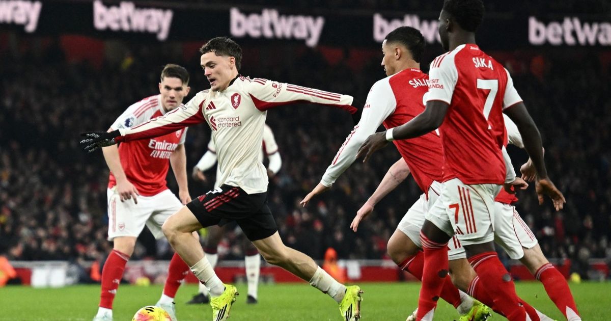 ليفربول يوقف قطار انتصارات أرسنال ويقدم هدية لمانشستر سيتي