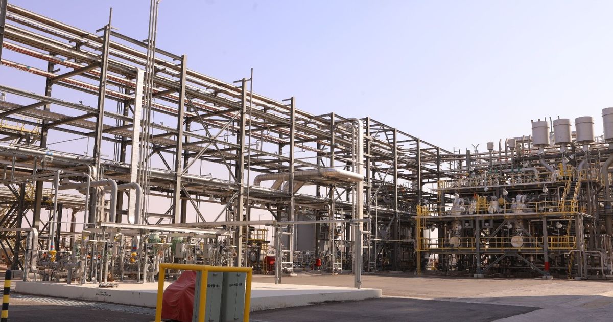 “بلومبرغ”: السعودية تخفض سعر خامها الرئيسي لآسيا للشهر الثالث