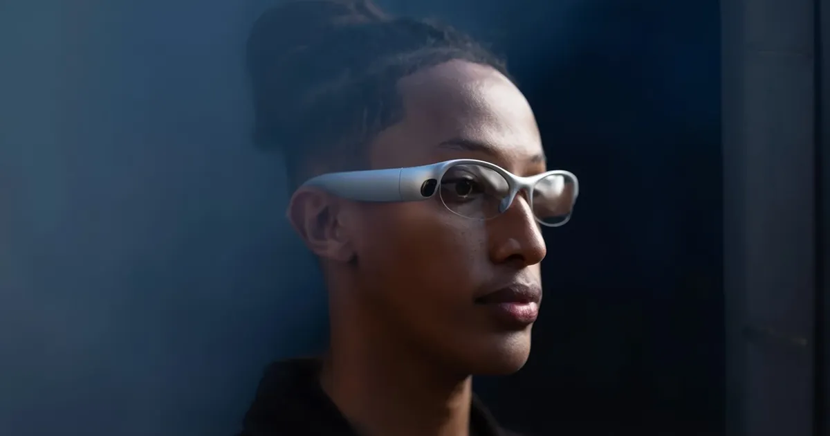 نظارة ذكية تتذكر تفاصيل حياة المستخدم وتتنبأ باحتياجاته