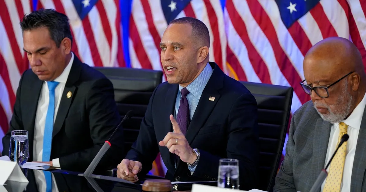 أميركا.. تحركات ديمقراطية لمنع ترمب من تكرار سيناريو فنزويلا