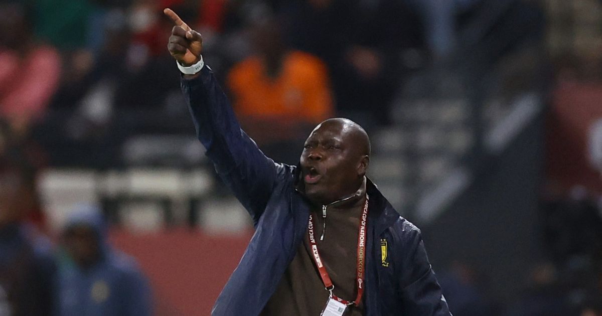 مدرب الكاميرون: لا نُقارن بالمغرب ولا نضمّ لاعباً مثل حكيمي