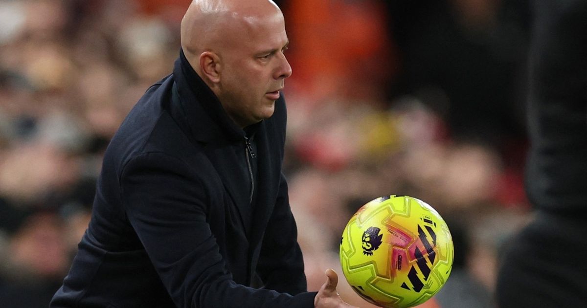 سلوت يشعر بخيبة أمل بعد تعادل ليفربول ويتساءل حول ركلة جزاء