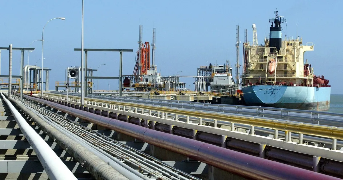 ترمب: فنزويلا ستشتري سلعاً أميركية بعائدات بيع النفط