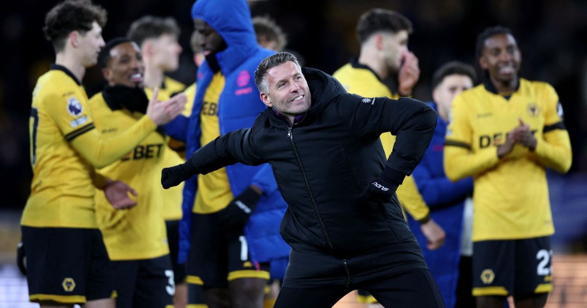 ولفرهامبتون ينتصر لأول مرة بسحق مدربه السابق