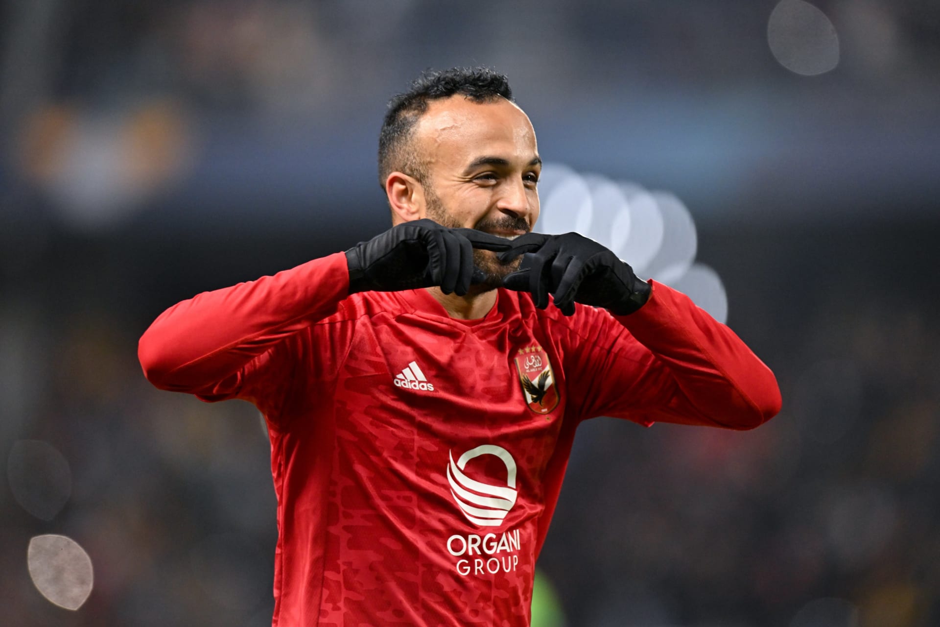 لا يسجل إلا الأهداف الحاسمة".. فيفا يحتفي بذكرى ميلاد مجدي أفشة نجم الأهلي  - CNN Arabic