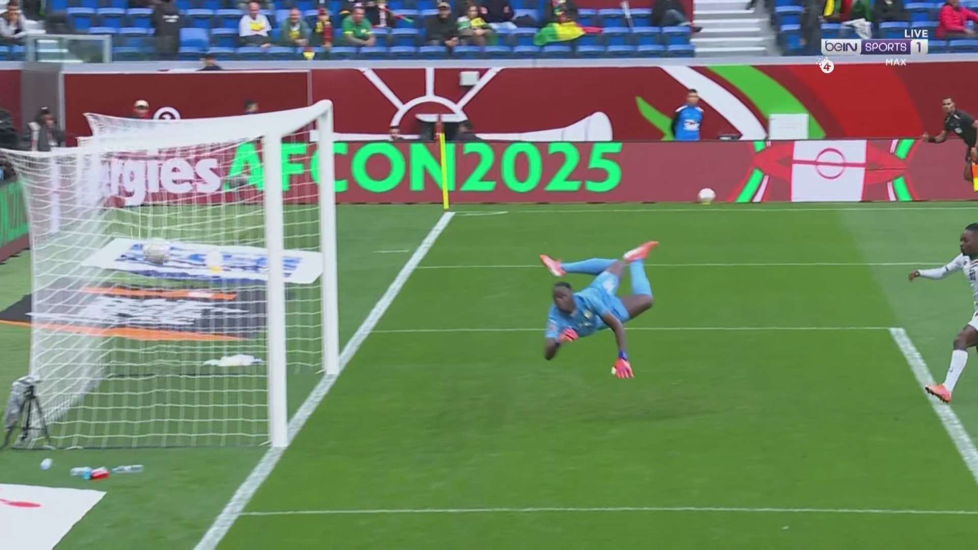 قد تكون صورة ‏‏‏كرة قدم‏، و‏كرة قدم‏‏ و‏نص‏‏