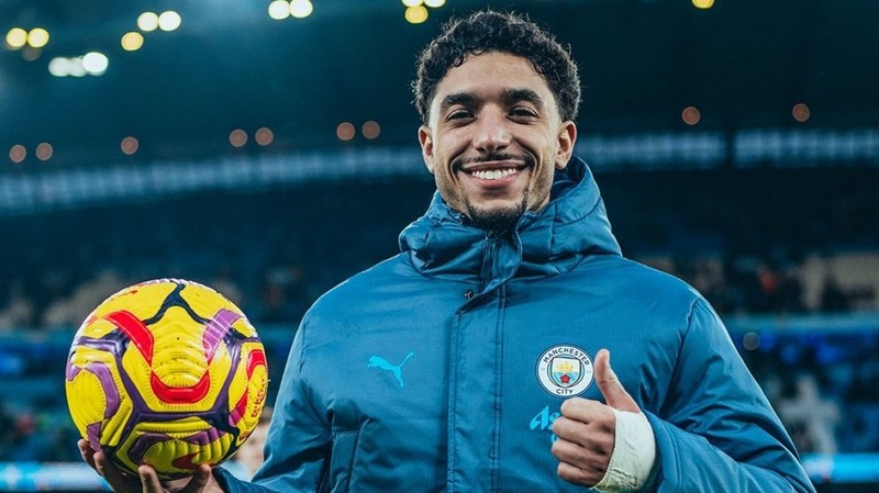 عمر مرموش يتوج بكأس الرابطة مع مانشستر سيتي واهتمام أتلتيكو مدريد يلوح في الأفق