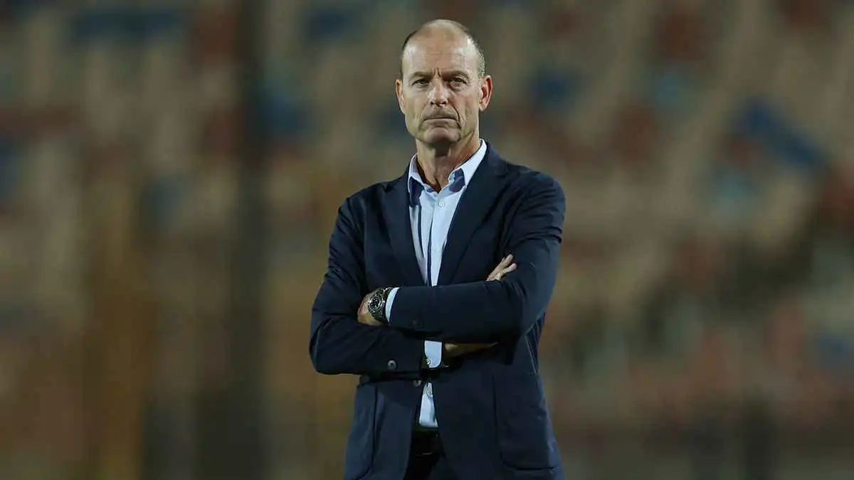 هل يعود لصفوف الأحمر؟.. سر اهتمام ييس توروب بمهاجم الأهلي المعار