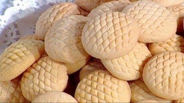 التموين تتيح صرف كحك العيد والبسكويت على بطاقات التموين ضمن سلع فارق نقاط الخبز