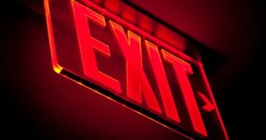 5 رموز يومية… قصصها الغريبة من القلب للسهم وعلامات الخروج