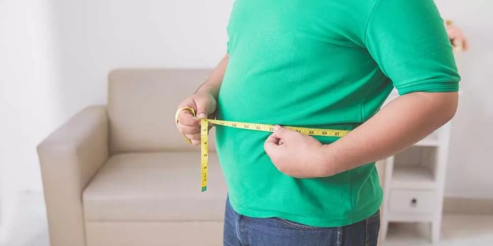 مقاومة الأنسولين: إشارات جسدية تحذيرية ومخاطر صحية صامتة تستدعي الانتباه