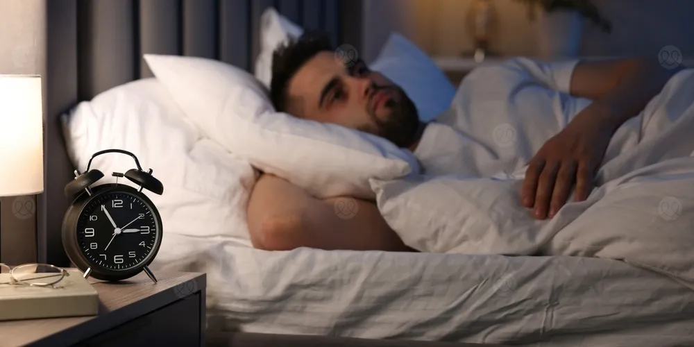 دراسة حديثة تحذر من مخاطر النوم العشوائي على صحة القلب والدماغ