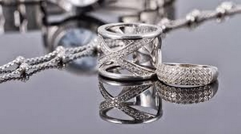 أسعار الفضة في مصر اليوم الثلاثاء 7 أبريل 2026: استقرار نسبي وترقب عالمي