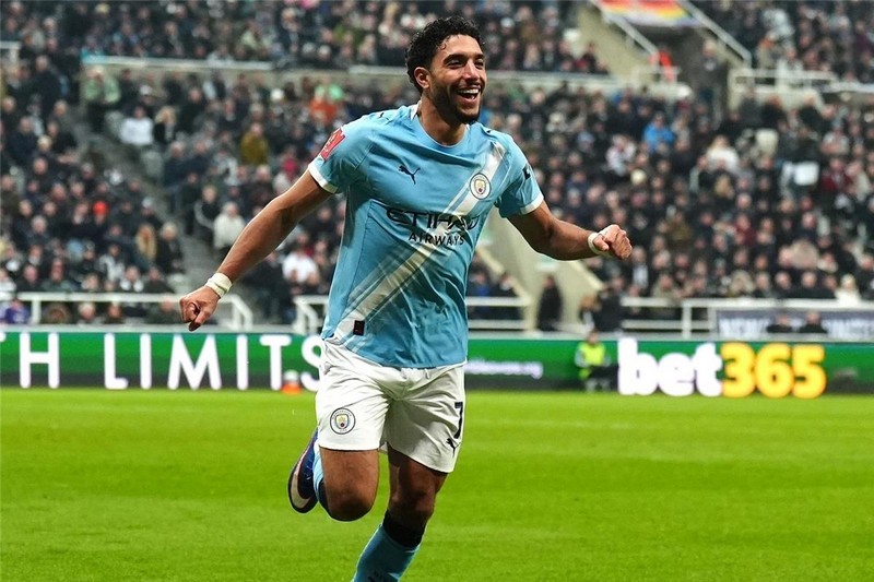 عمر مرموش يرفع شعار التحدي قبل قمة مانشستر سيتي وأرسنال الحاسمة