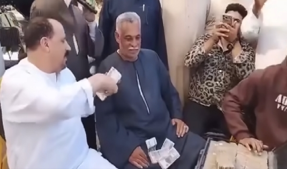 نقطة مليون جنيه في فرح بالغربية تثير جدلاً واسعاً على مواقع التواصل