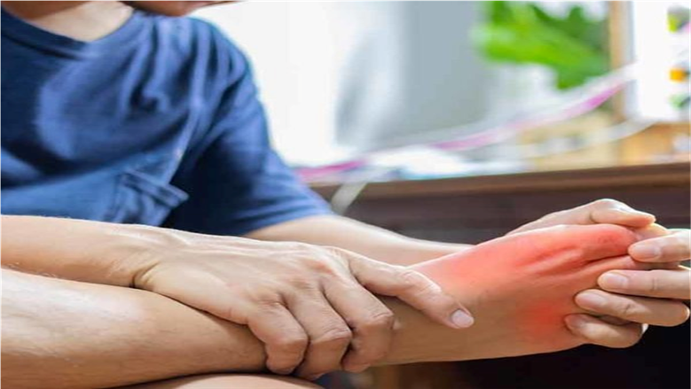 أعراض مفاجئة تكشف نقص فيتامين B12 ومخاطره على الجسم