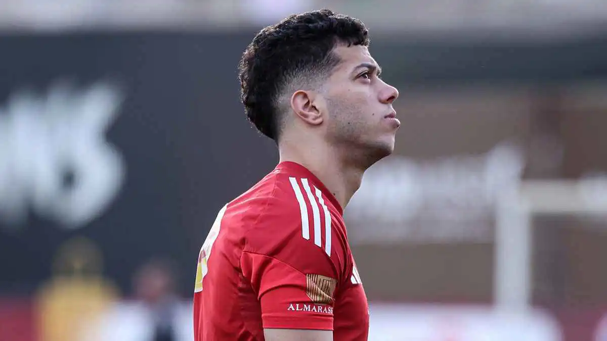 نهاية الفتى المدلل.. لماذا انقلب جمهور الأهلي على إمام عاشور؟| 3 أسباب