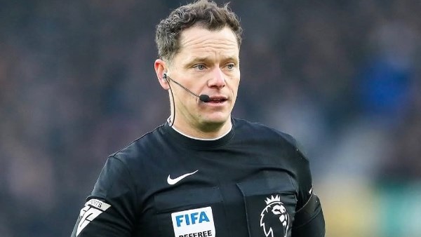 الاتحاد الإنجليزي يعين دارين إنجلاند حكماً لنهائي كأس إنجلترا بين مانشستر سيتي وتشيلسي