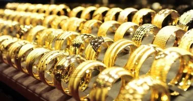 الذهب يسجل 8000 جنيه لعيار 24 اليوم وتوقعات 2026