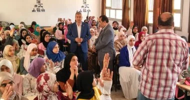 تعليم الشرقية يتابع مبادرة المراجعات المجانية لطلاب الشهادة الإعدادية بأبو حماد