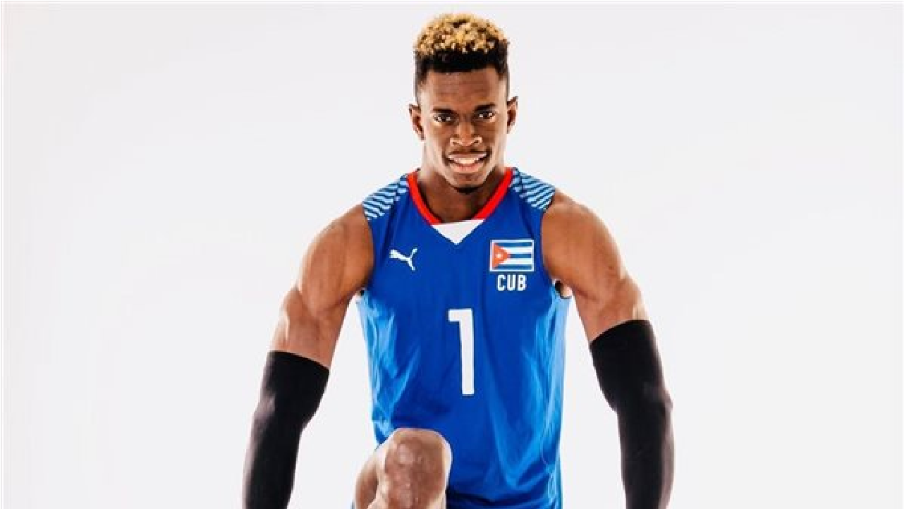 الأهلي يتعاقد مع النجم الكوبي خوسيه ماسو لتدعيم فريق الطائرة