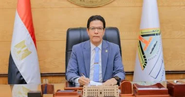 رئيس جامعة بنها يعتمد اللائحة المنظمة للمنح الدراسية بالجامعة