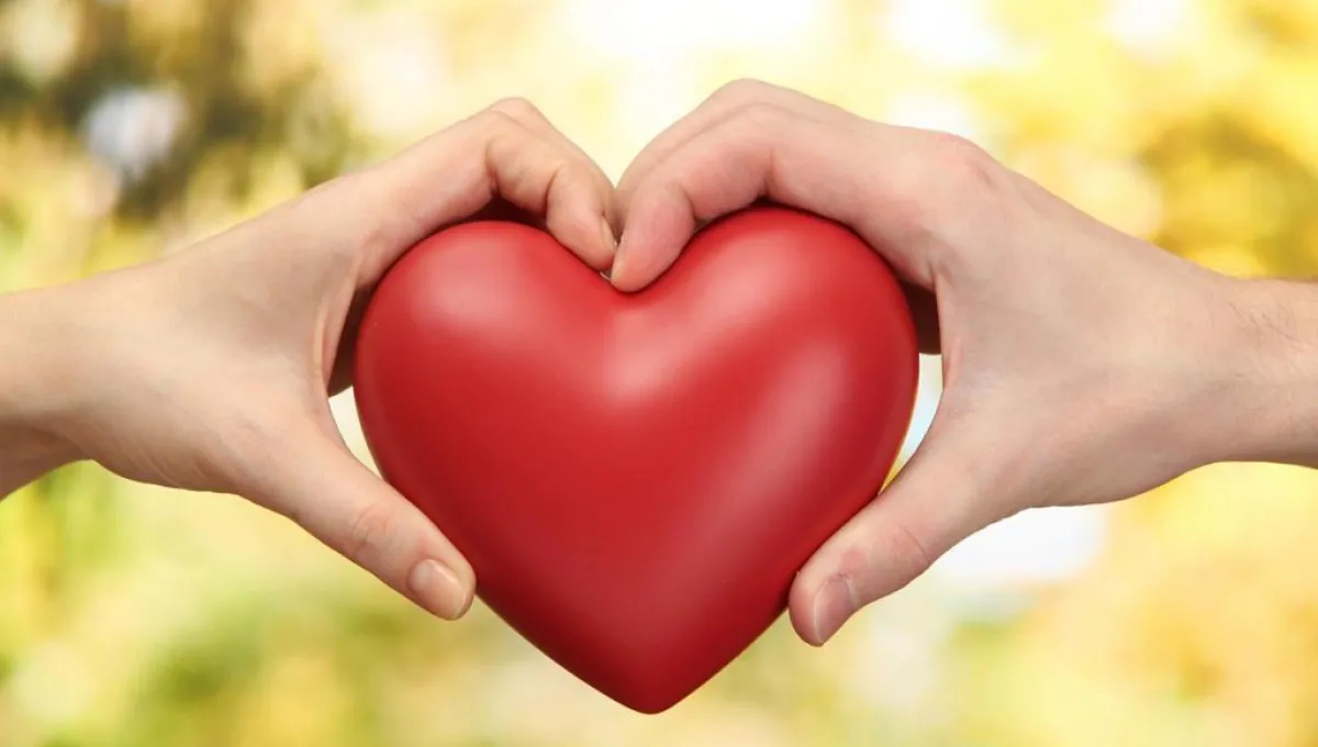 إشارات مهمة: 6 عبارات يكشف بها الرجل حبه دون أن يدري