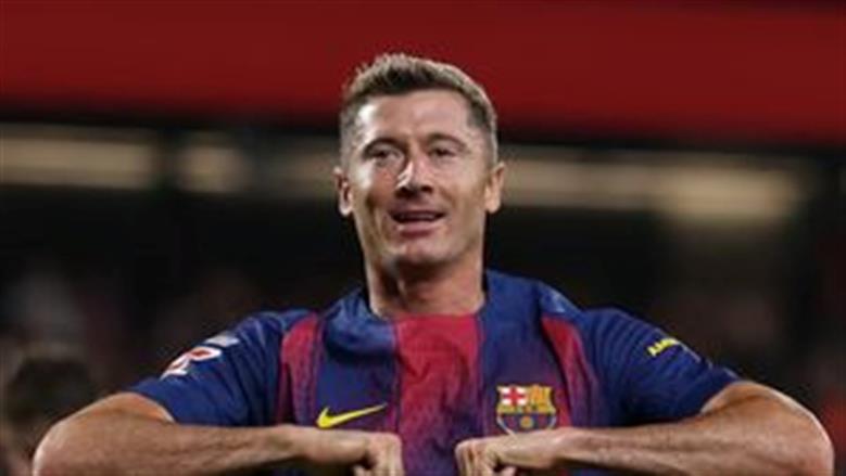 ليفاندوفسكي يسطّر التاريخ في الدوري الإسباني بإنجاز استثنائي مع برشلونة