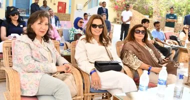 محافظ الفيوم يستقبل وفداً من زوجات الدبلوماسيين العرب والأجانب