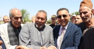 محافظ القليوبية يتفقد أعمال موسم حصاد القمح بمدينة قها