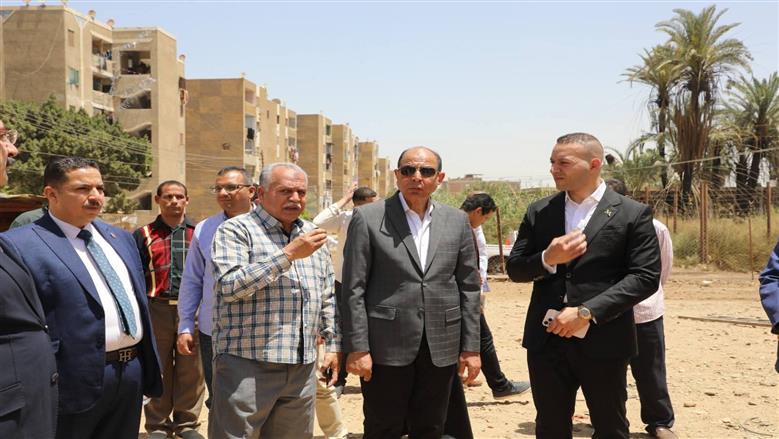 محافظ المنيا يتفقد أرضًا بمغاغة لإنشاء مدرسة أساسية جديدة