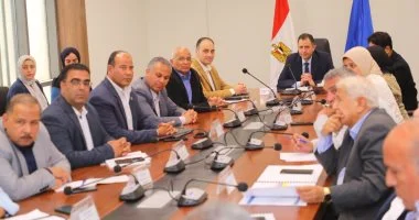 محافظ دمياط يتابع الموقف التنفيذي لمشروع ازدواج طريق عزبة البرج