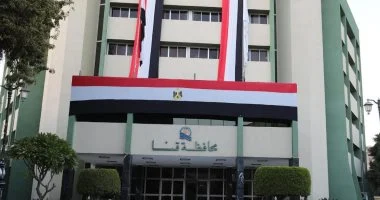 محافظ قنا يعلن توفير 35 ألف فرصة عمل وإصدار 1278 رخصة تجارية