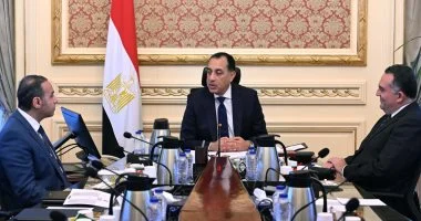 مدبولي يسرع قوانين تنظيم سوق المال المصري باجتماع قيادات الرقابة المالية والبورصة