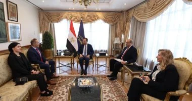 مصر وإنتل تبحثان تعزيز التعاون بالذكاء الاصطناعي والقدرات الرقمية