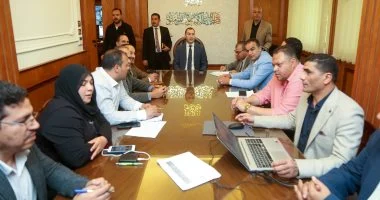 نائب محافظ كفر الشيخ يناقش معايير تقييم أداء المراكز والمدن