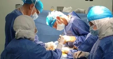 نجاح جراحة دقيقة لاستئصال ورم بمركز أورام الغربية