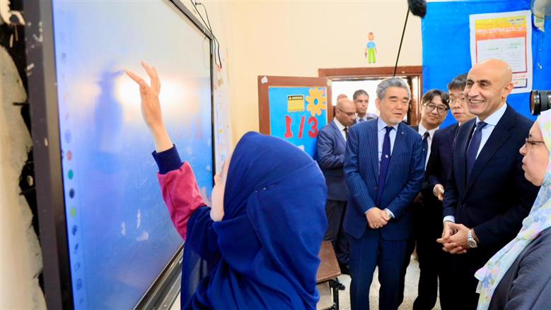 وزير التعليم يتابع تطبيق البرمجة والذكاء الاصطناعي مع رئيس جامعة هيروشيما