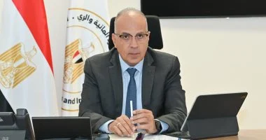 وزير الري يعلن خطة طموحة لرقمنة هيئة المساحة وتسهيل الخدمات