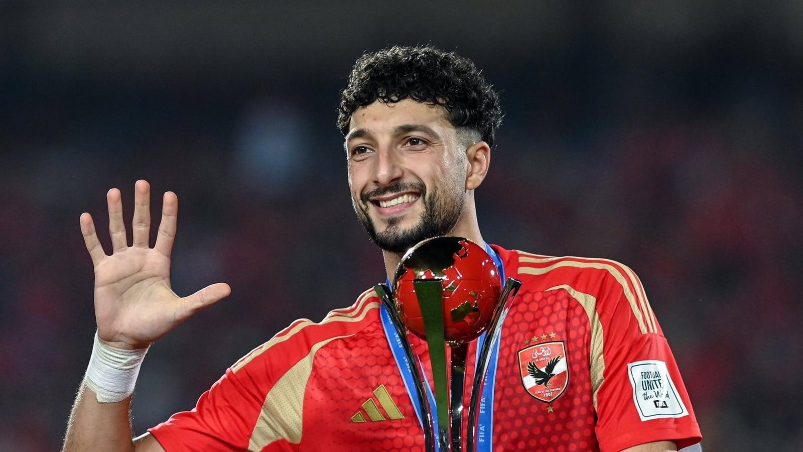 صدمة تهز الأهلي المصري: وسام أبو علي يغيب عن الملاعب بإصابة في الرباط الصليبي