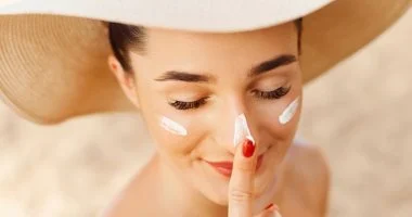 أخطاء شائعة في استخدام واقي الشمس ترفع خطر سرطان الجلد