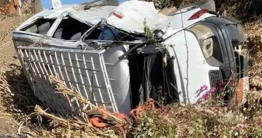 إصابة 14 شخصاً في انقلاب سيارة بطريق أسيوط الغربي بالفيوم