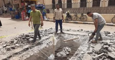إصلاح هبوط أرضي بشارع المحطة في مدينة منوف بالمنوفية