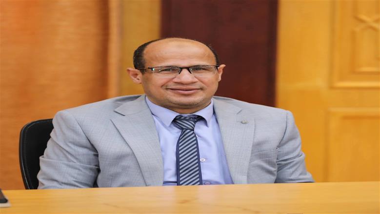الأزهر بأسيوط ينقذ شابًا من تشوهات العمود الفقري بجراحة معقدة